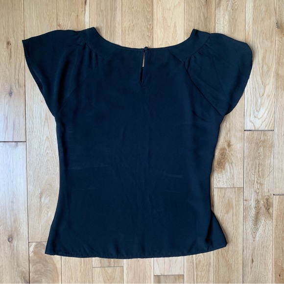 Express flutter sleeve top - Picture 2 of 4